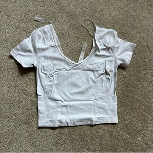 Flaw Lululemon Women's Align Tee Never Worn size 4 Color Purple,white